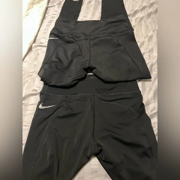 Women’s Set of 2 Nike Runner Leggings - Picture 5 of 7